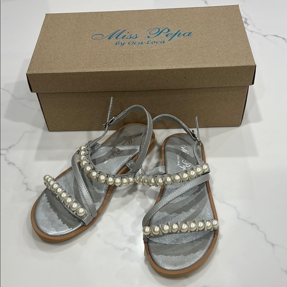 Miss Pepa Silver Sandals with Pearls (EU 34/ US 3.5)